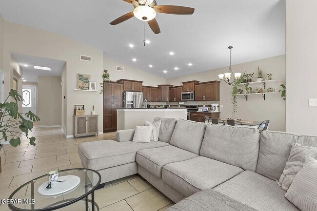 Building Photo - 6457 Harapon St