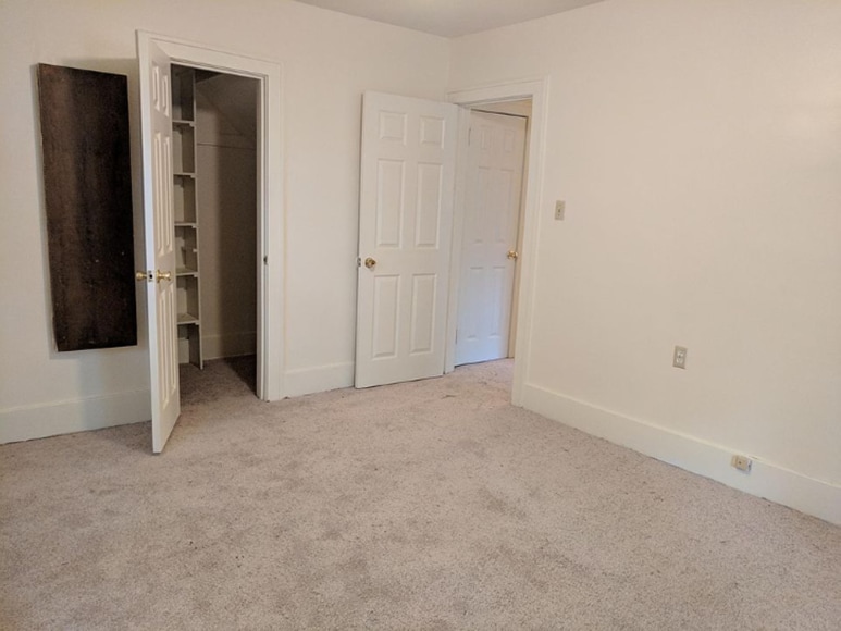 Front Master bedroom with walk-in closet - 17355 McIntyre St