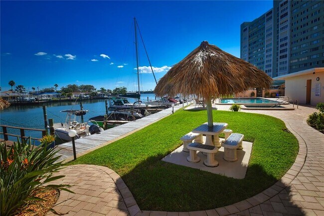 Building Photo - 51 Island Way