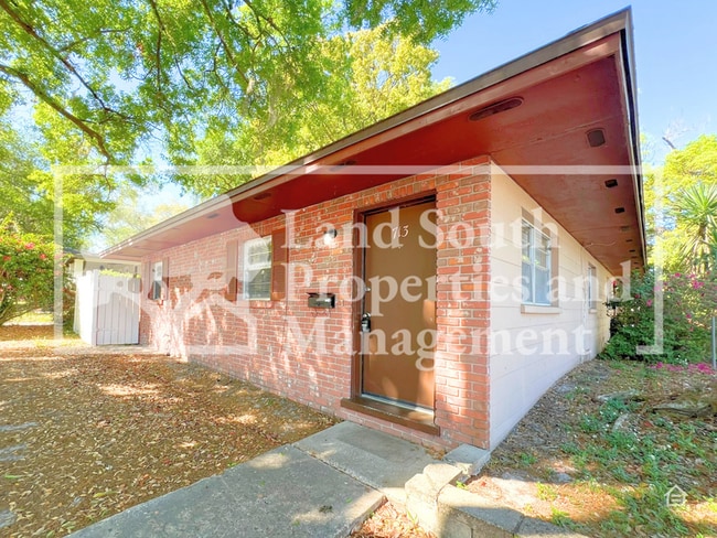 Building Photo - 713 Johnson Ave