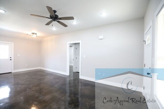 Building Photo - New construction 3 bed / 2 bath home - Bono