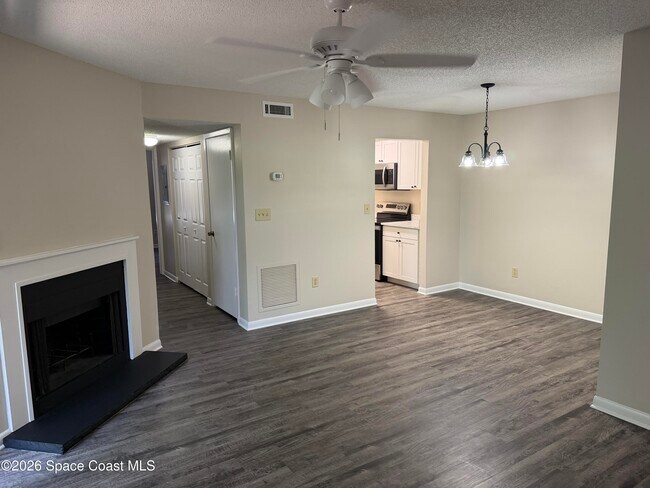 Building Photo - 3555 Sable Palm Ln
