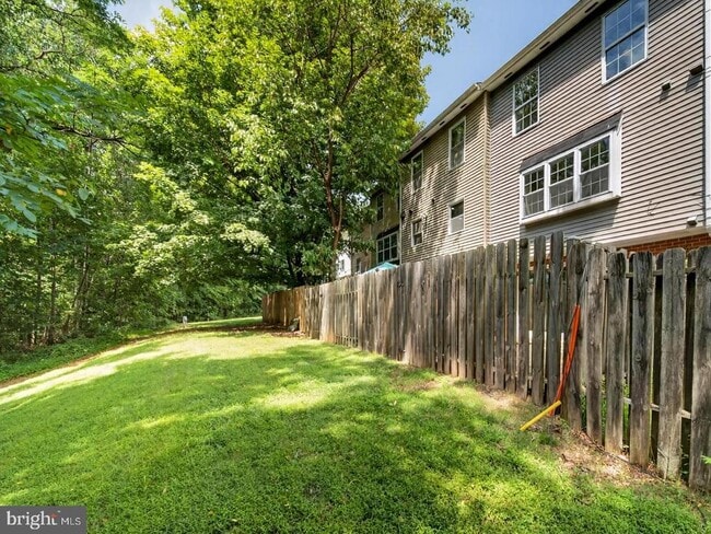 Building Photo - 15057 Cherrydale Dr