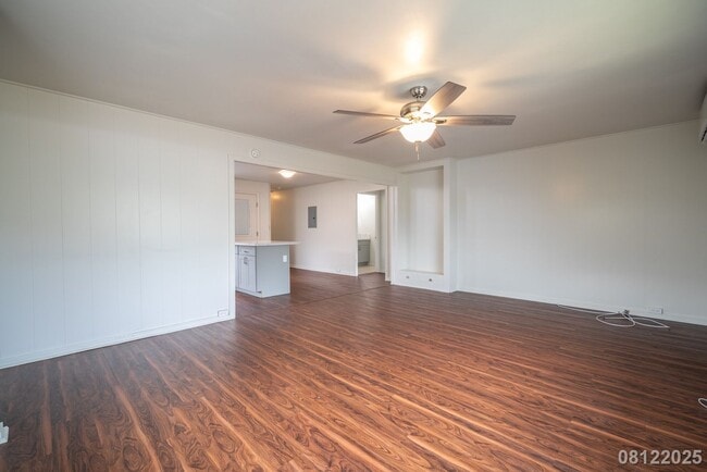 Building Photo - UPGRADED 4BR 2BA House in MANOA with SPLIT...