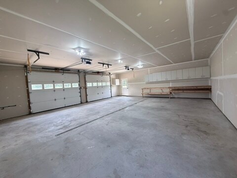 Building Photo - 8690 PA-25