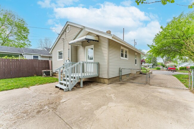 Building Photo - Completely redone 2 bedroom with 2 car garage