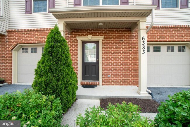 Building Photo - 6383 Creekbend Dr