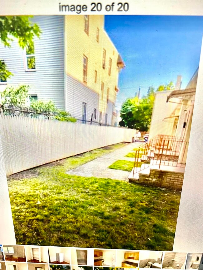 Building Photo - 31-33-33 Tillinghast St