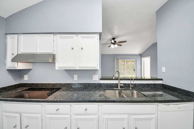 Building Photo - 10011 Berry Limb Dr