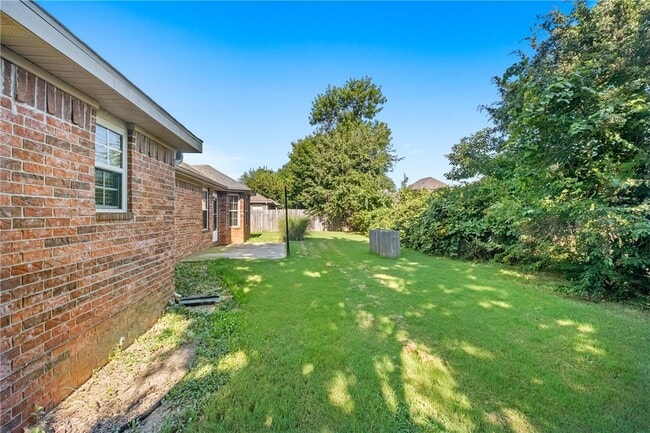 Building Photo - 3806 W Tanyard Dr