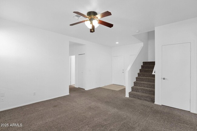 Building Photo - 1750 W Union Hills Dr