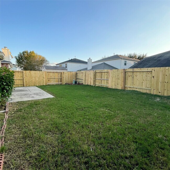 Building Photo - 14927 Sugar Sweet Dr