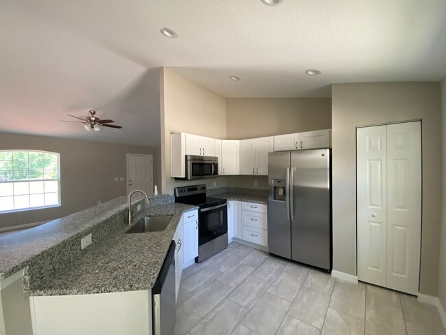 Building Photo - NEW CONSTRUCTION - Desirable SW Ocala Neighborhood 3/2/2 *WON'T LAST*