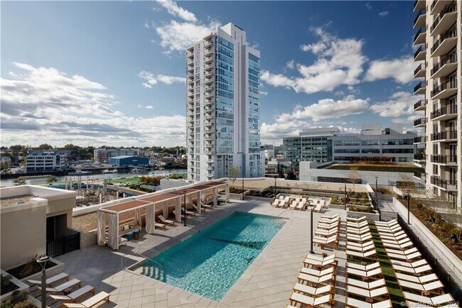 Building Photo - 850 Pacific St