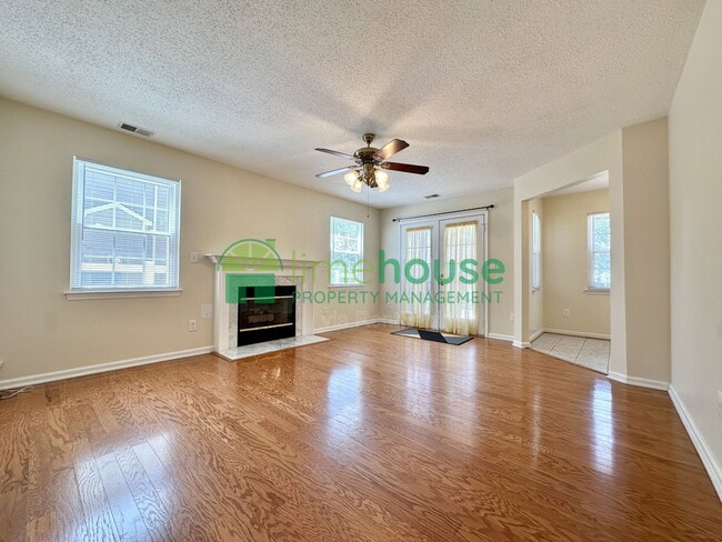 Building Photo - 3097 Polk Dr