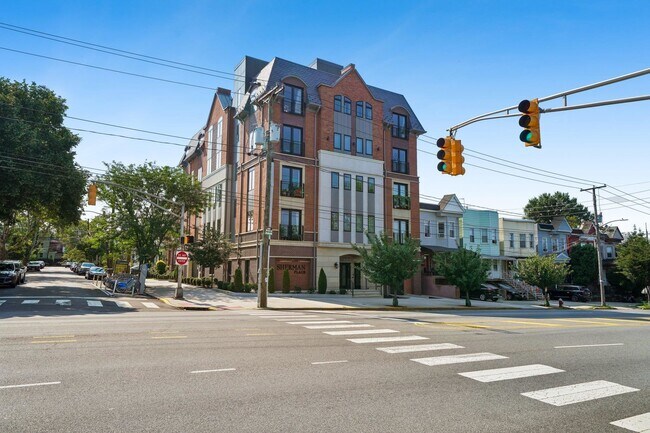 Building Photo - 139 Sherman Pl