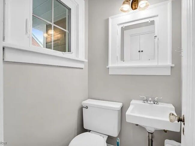 Building Photo - A Place You’ll Love to Call Home – Gorgeous 4-Bedroom Property!