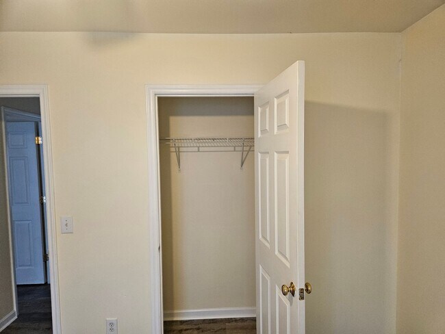 Building Photo - 1474 Bromwich Dr