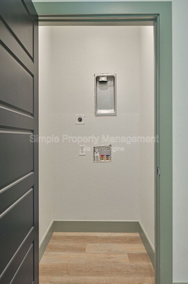 Building Photo - 4005 N Indiana Ave