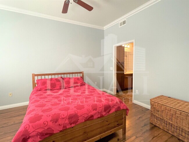 Building Photo - 14575 W Mountain View Blvd