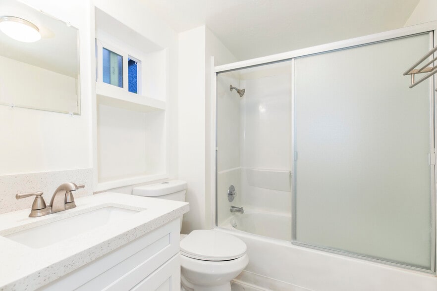 Building Photo - 7020 Greeley St