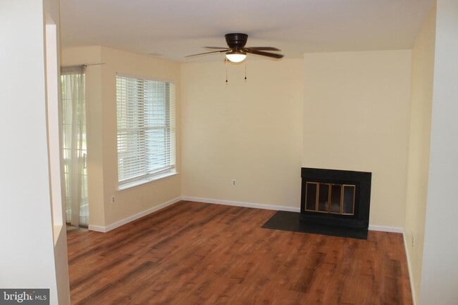 Building Photo - 5091 Beech Ct