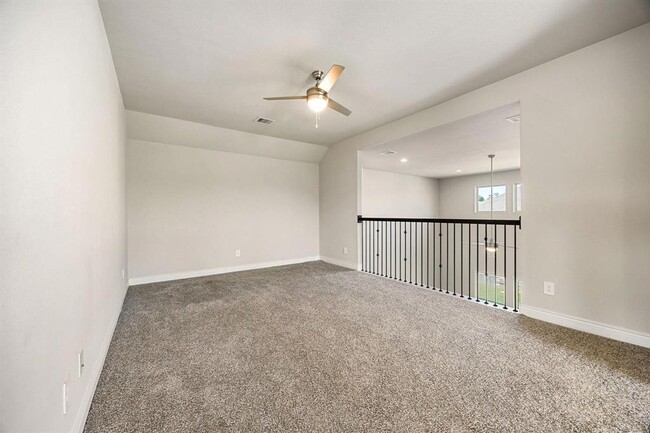 Building Photo - 31214 Gullwing Manor Dr