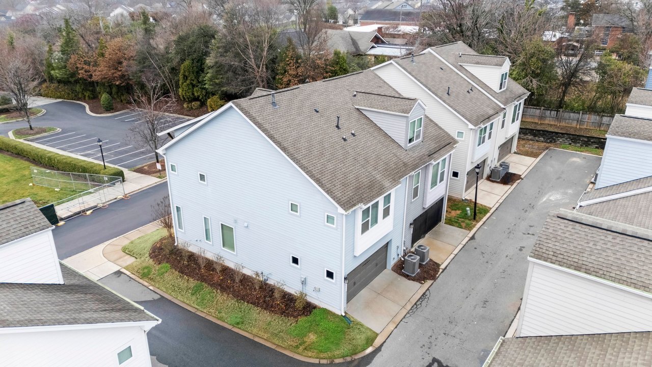 Building Photo - 1515 Hidden Falls Rd