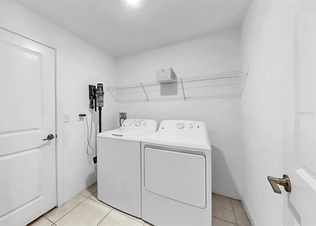 Building Photo - 13256 Great Plns Dr