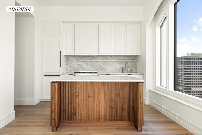 Building Photo - 520 Fifth Avenue 51B