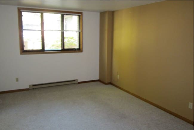 Living space - Brooks Place