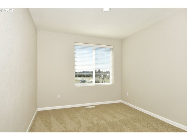 Building Photo - For rent