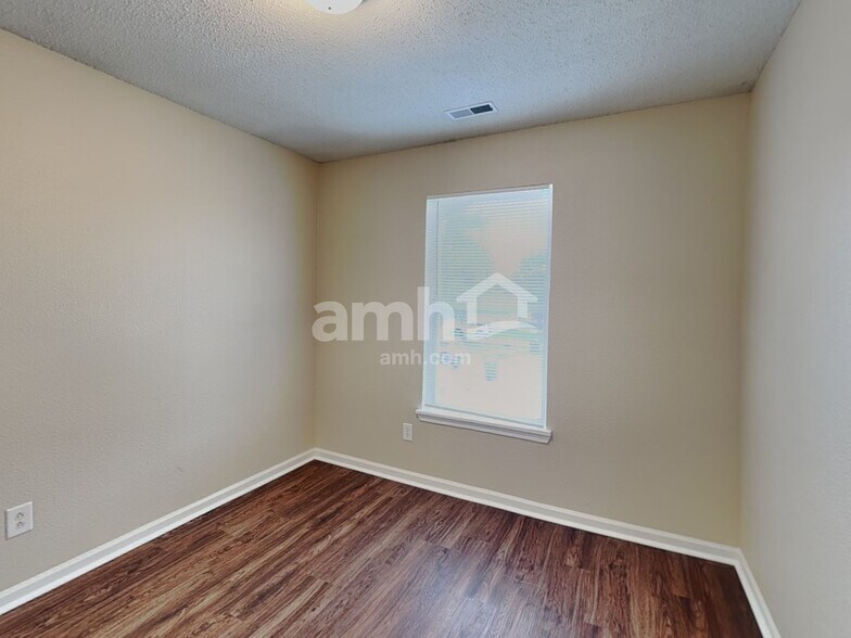 Building Photo - 4708 Whitview Ln