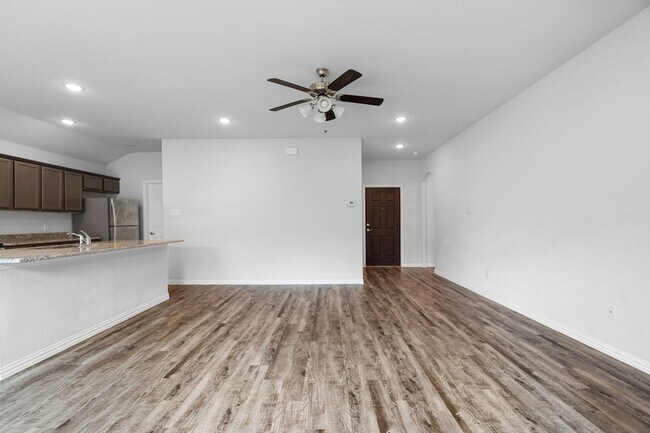 Building Photo - 109 Columbia St