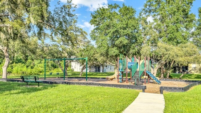 Building Photo - Beautiful 3BD/2BTH Home in Colony Lakes!