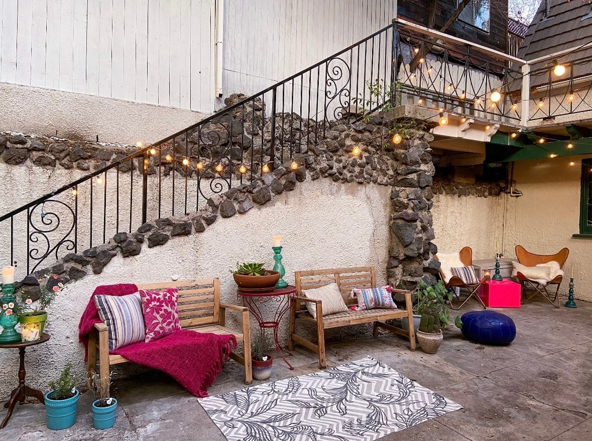 Building Photo - 8337 Lookout Mountain Ave