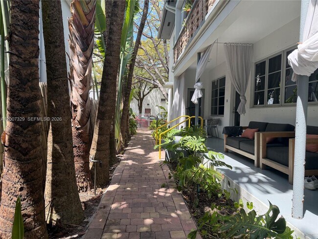 Building Photo - 1551 Lenox Ave.