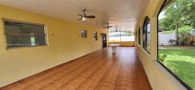 Building Photo - 1444 SW 32nd Ct
