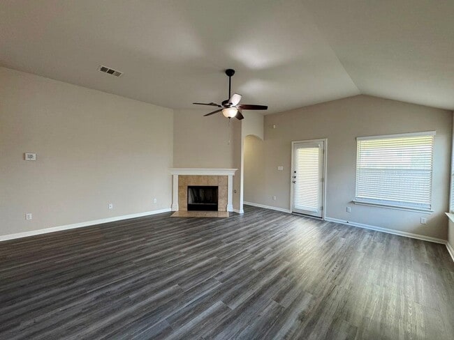 Building Photo - 285 Amber Ash Dr