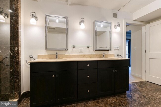 Building Photo - Live in luxury in the heart of Baltimore's esteemed Little Italy neighborhood!