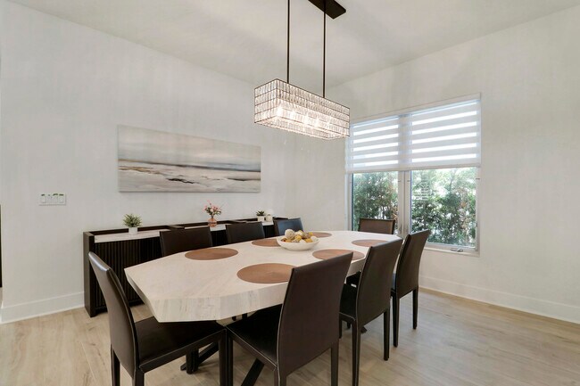 Building Photo - 5029 Grandiflora Rd