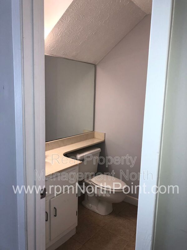 Building Photo - 676 Anderson Walk