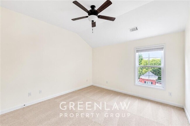 Building Photo - 7403 Lowery Oak Dr