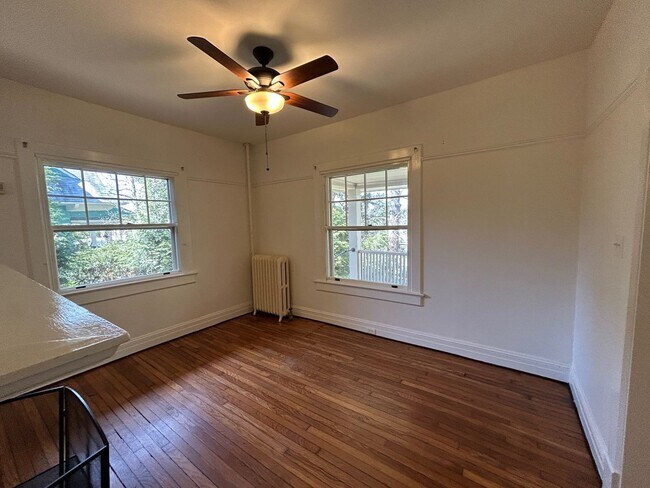 Building Photo - North AVL -  Renovated Arts & Crafts Cottage