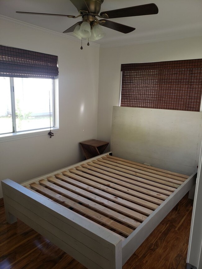 Building Photo - Private 1 bed 1 bath Windward Oahu