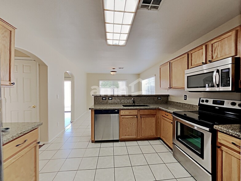 Building Photo - 20416 N 31st Way