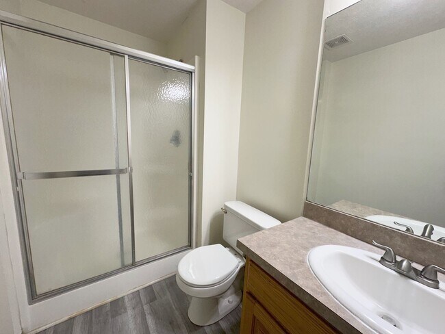 Building Photo - 8621 Lavender Cir