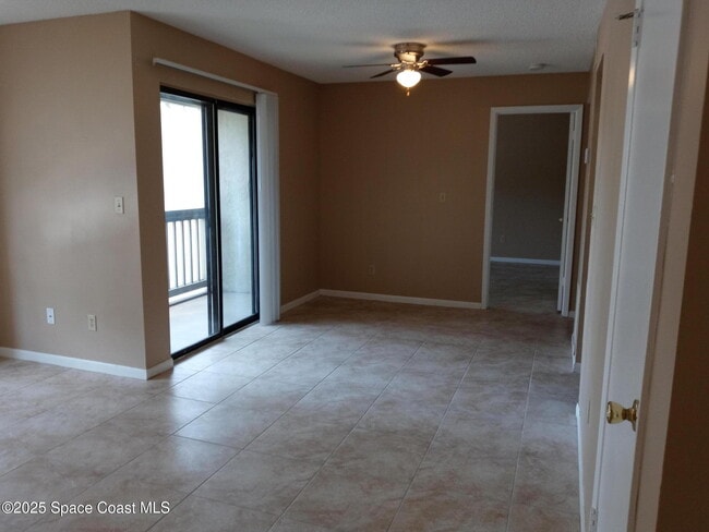 Building Photo - 3550 Sable Palm Ln
