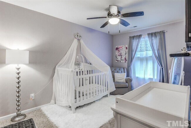 Building Photo - Fantastic 3 Story Townhome in East Raleigh...