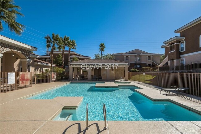 Building Photo - Gorgeous two bedroom two bathroom condo in...